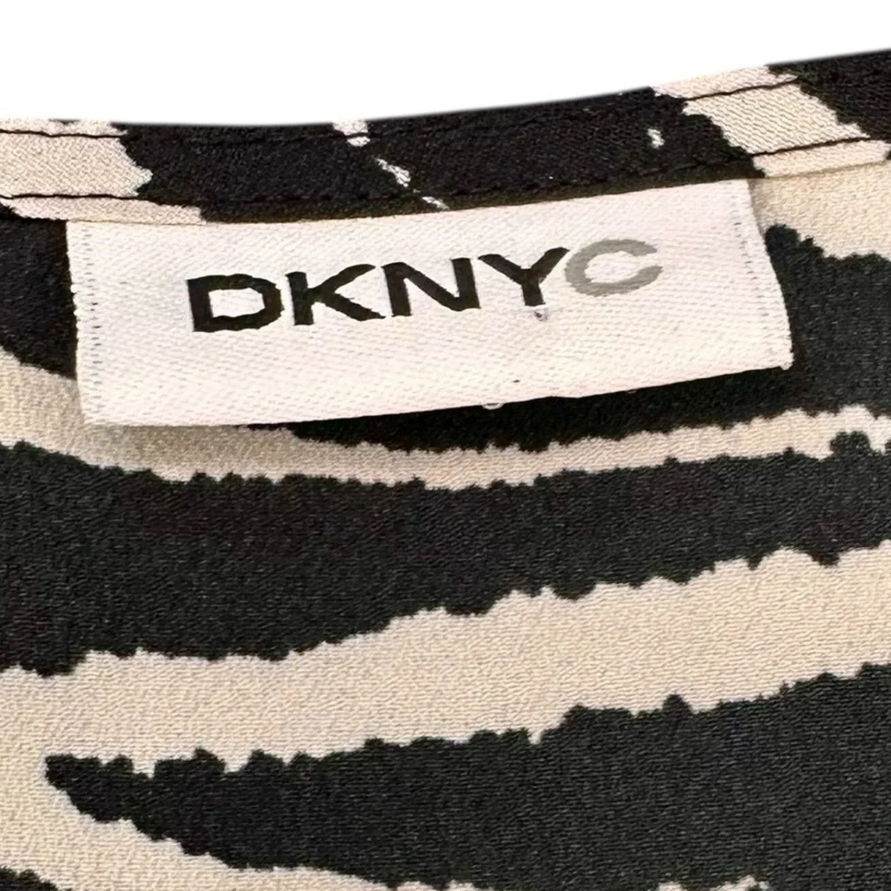 DKNYC Black and White Zebra Print Blouse LK